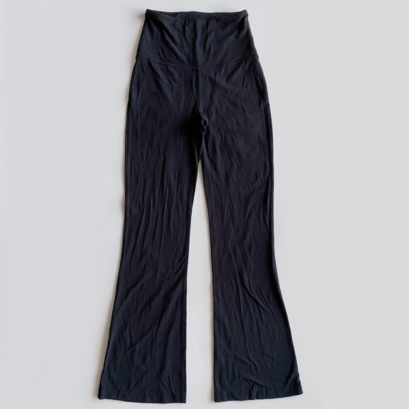 Lululemon Groove Nulu Super-High-Rise Flared Pant Size 2 Black - Picture 2 of 8